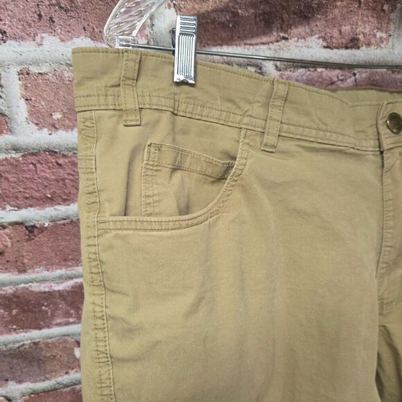 Columbia Khaki Pants 40x30 | Classic Mens Regular Fit Outdoor Hiking Casual - Picture 4 of 5